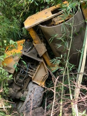 Damaged Soil Compactor | Salvorsettlers
