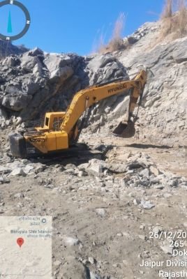 Accidental Damaged Hyundai R215 Excavator