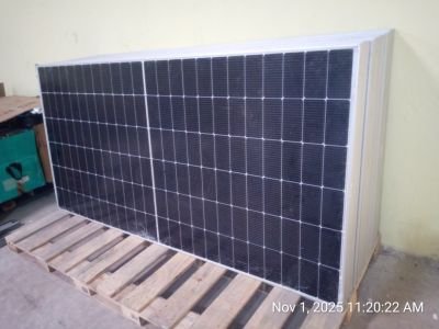 Damaged Adani Panel 570 WP Mono N TOPCON Bi-Facial DCR