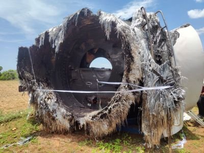 Hub, nose cone bracket, anemo meter frame and Blade Bearings (except blade bodies) related to SUZLON S120/140 2.1 Mw Wind Turbine.