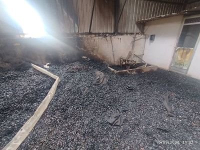 Burnt mix stocks of Raw Cashew Nut & Nutshell